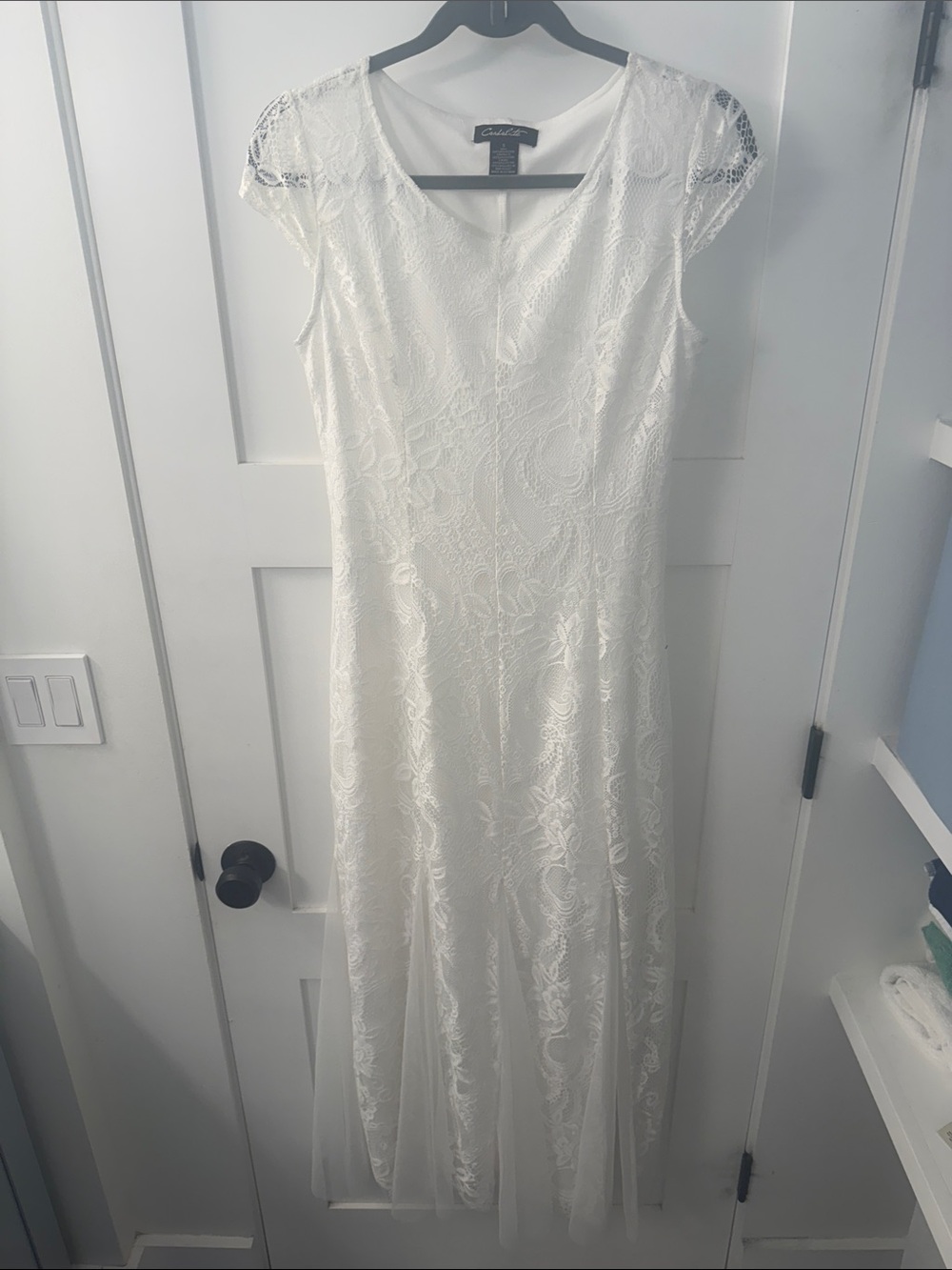 White Lace Cap-Sleeve Wedding Dress